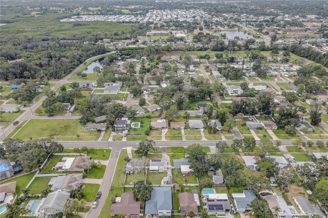 330 83rd Avenue Ne, Saint Petersburg, FL 33702 Photo