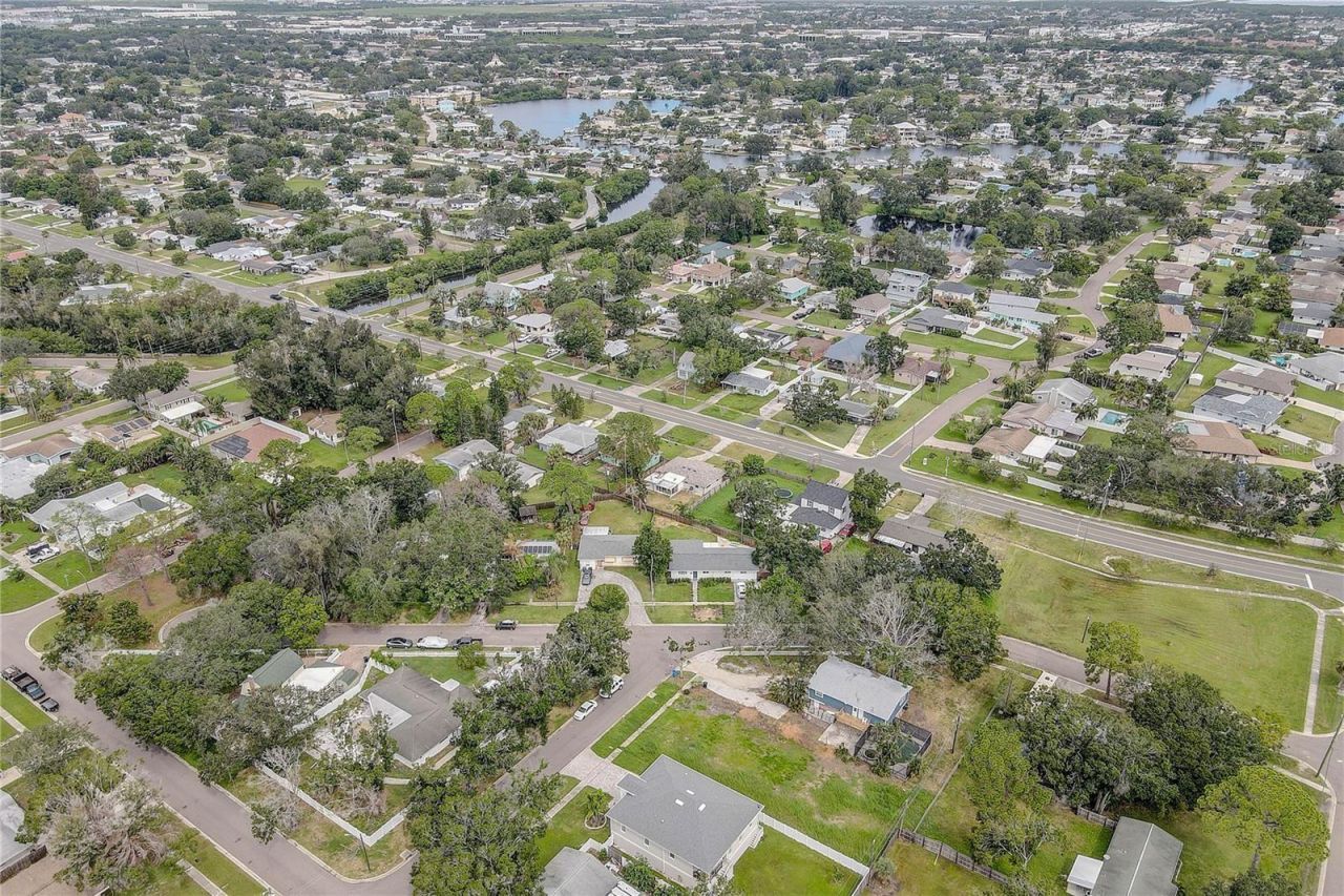 330 83rd Avenue Ne, Saint Petersburg, FL 33702 Photo