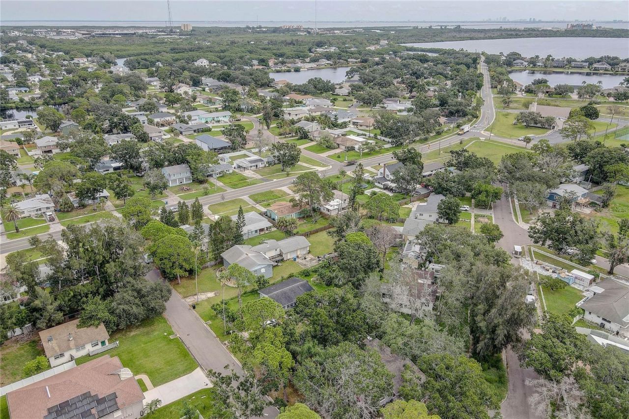 330 83rd Avenue Ne, Saint Petersburg, FL 33702 Photo