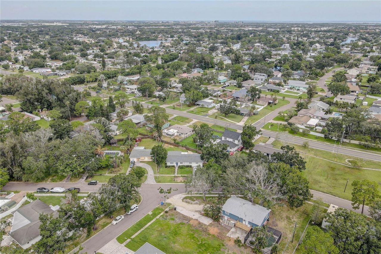 330 83rd Avenue Ne, Saint Petersburg, FL 33702 Photo