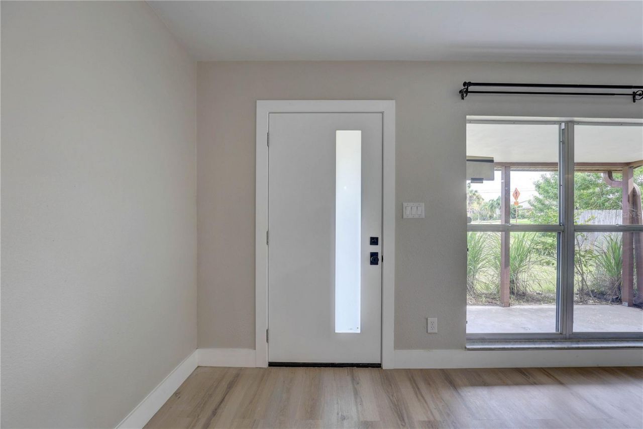 330 83rd Avenue Ne, Saint Petersburg, FL 33702 Photo