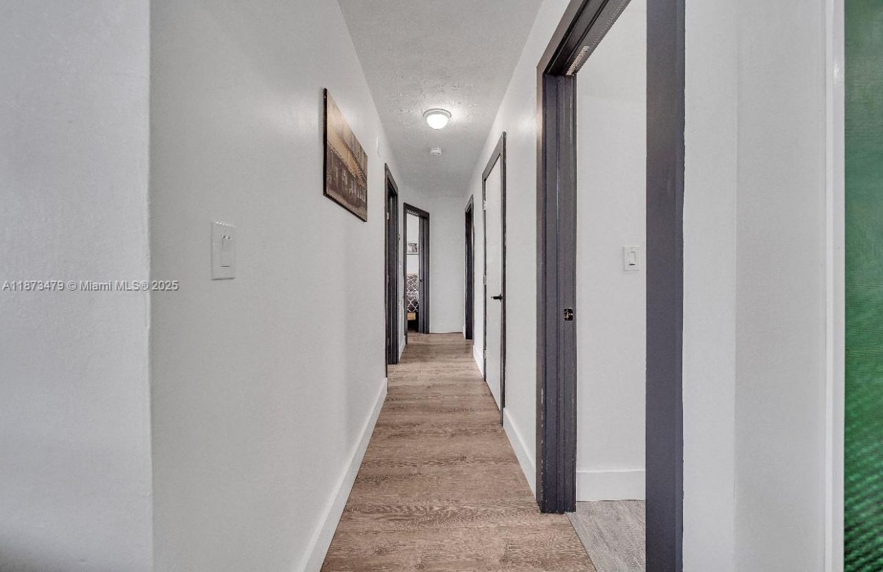 521 W Evanston Cir, Fort Lauderdale, FL 33312 Photo