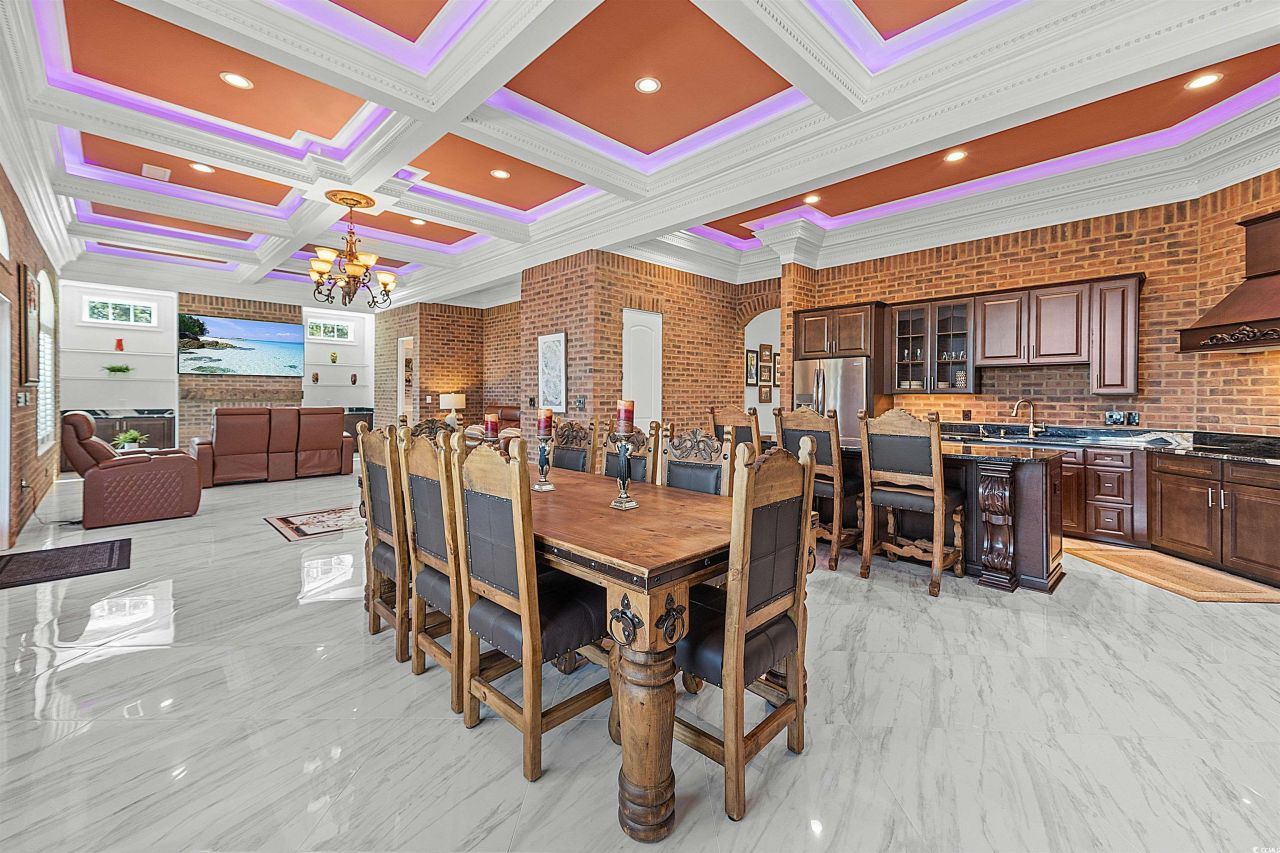 901 Clubhouse Dr. Photo 12