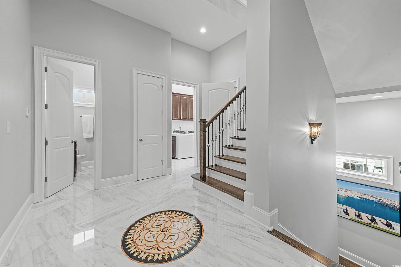 901 Clubhouse Dr. Photo 14