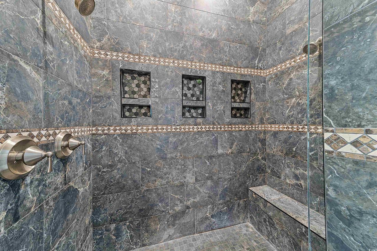 901 Clubhouse Dr. Photo 19