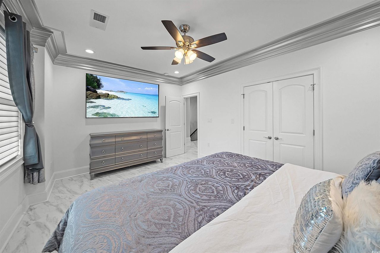 901 Clubhouse Dr. Photo 23