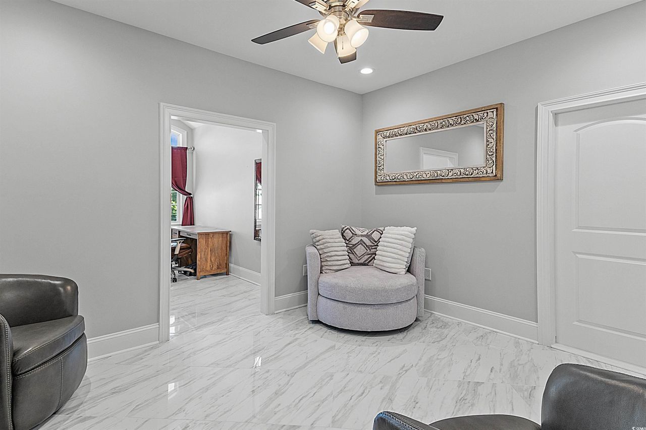 901 Clubhouse Dr. Photo 26