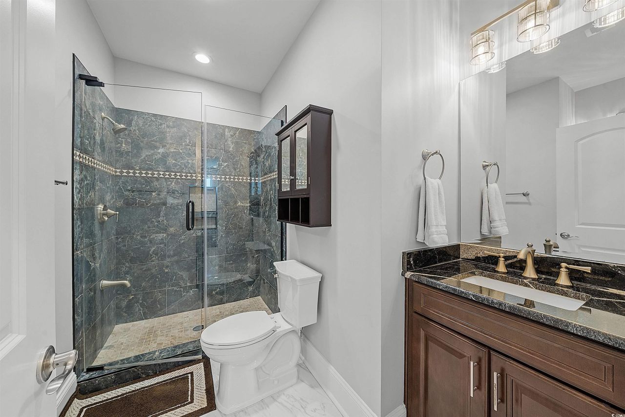 901 Clubhouse Dr. Photo 28