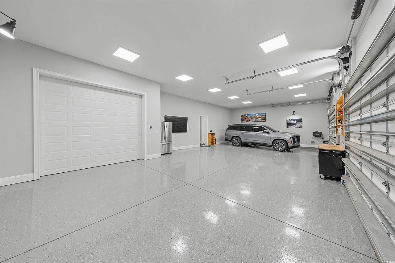 901 Clubhouse Dr. Photo 31