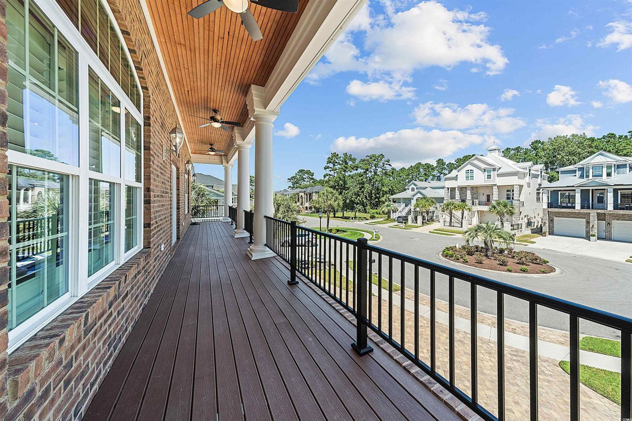 901 Clubhouse Dr. Photo 32