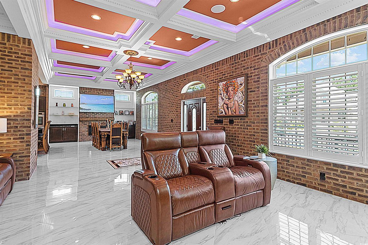 901 Clubhouse Dr. Photo 8