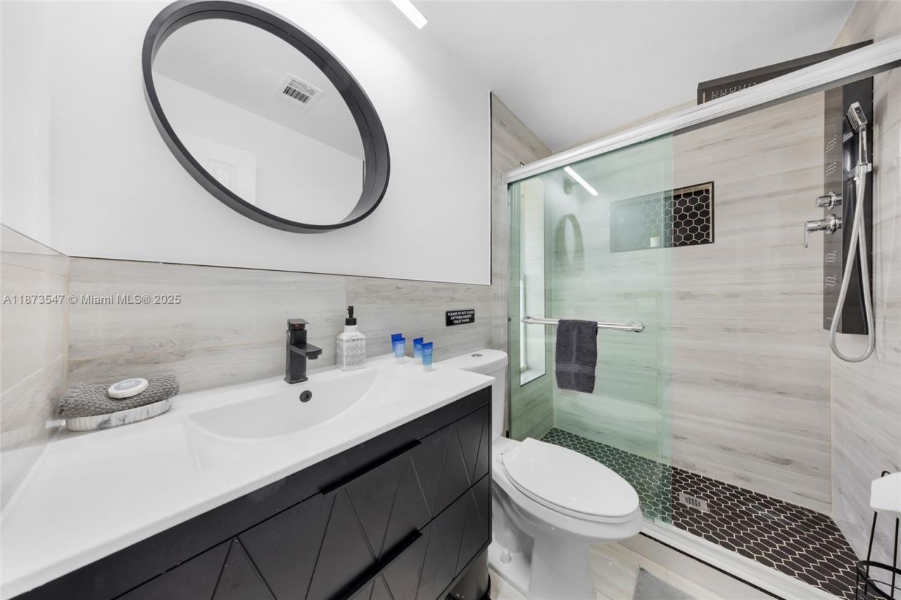 5740 NE 19th Ave, Fort Lauderdale, FL 33308 Photo