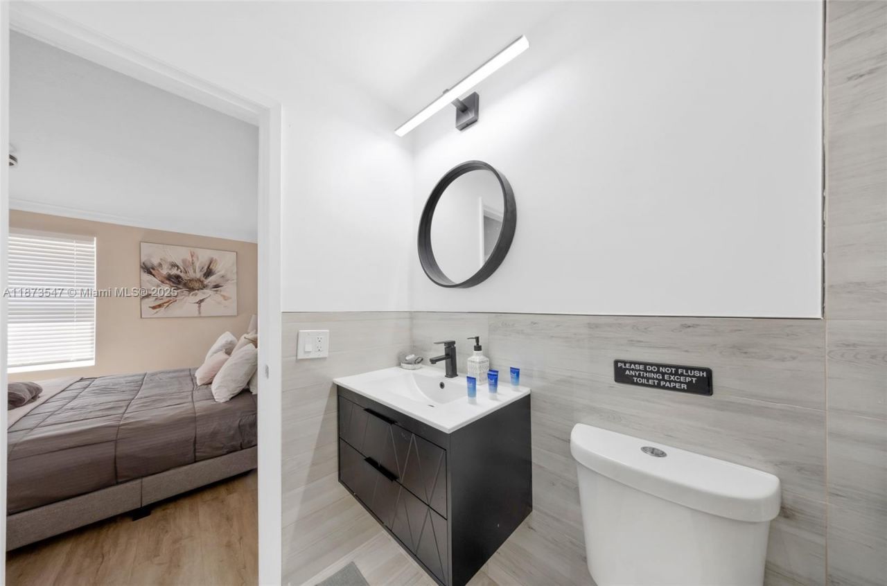 5740 NE 19th Ave, Fort Lauderdale, FL 33308 Photo