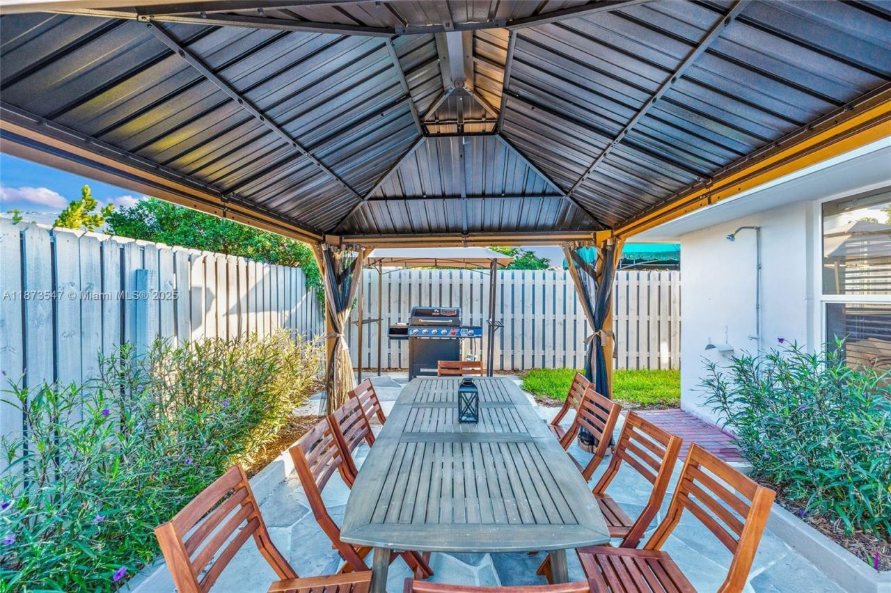 5740 NE 19th Ave, Fort Lauderdale, FL 33308 Photo