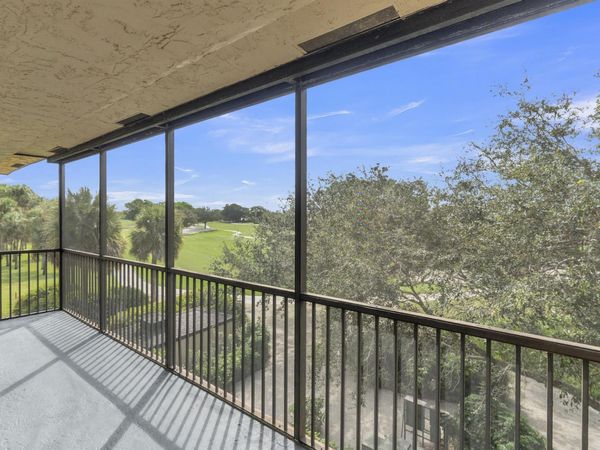 200 Jacaranda Country Club Drive, Unit #3c, Plantation, FL 33324