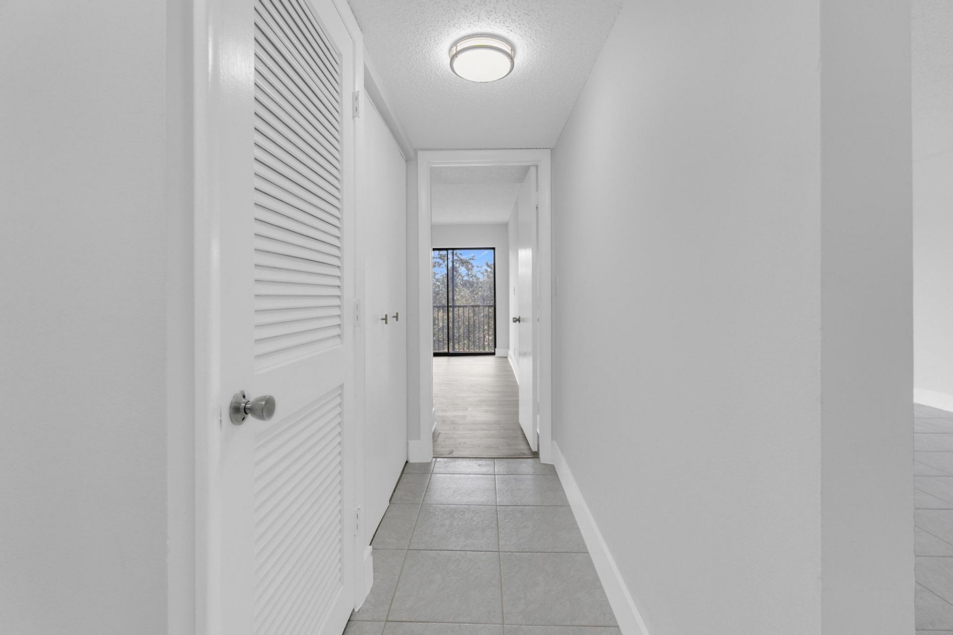 200 Jacaranda Country Club Drive, Unit #3c, Plantation, FL 33324 Photo