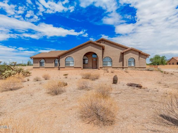 8112 E MCDOWELL Road, Mesa, AZ 85207