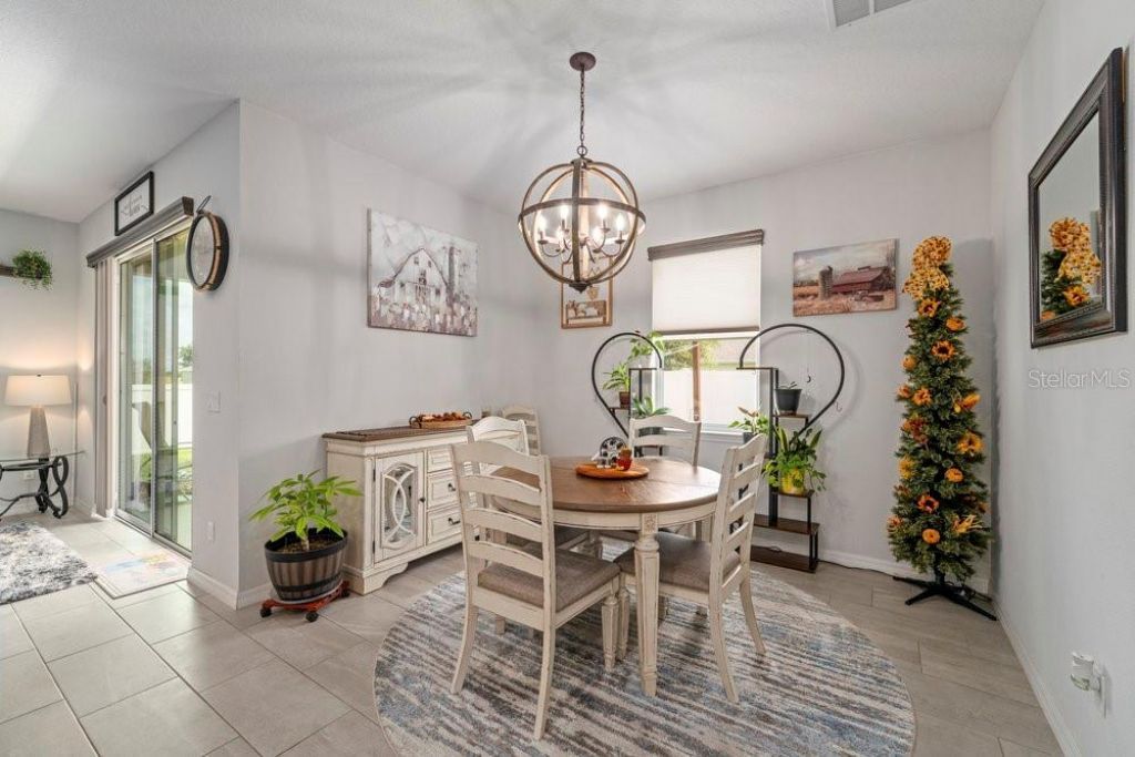 13536 Lake Yale View Loop, Grand Island, FL 32735 Photo