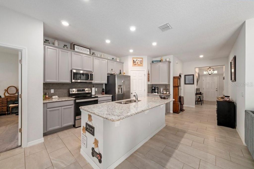 13536 Lake Yale View Loop, Grand Island, FL 32735 Photo