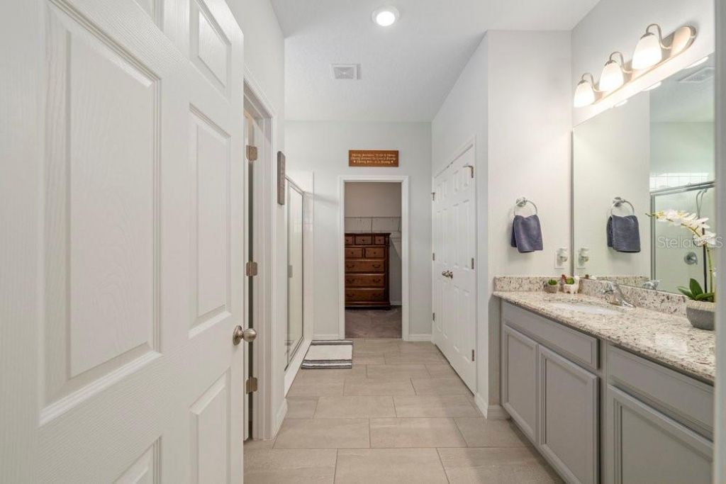 13536 Lake Yale View Loop, Grand Island, FL 32735 Photo