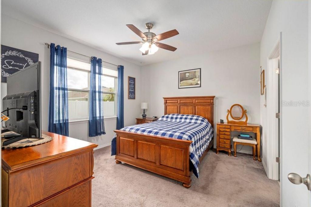 13536 Lake Yale View Loop, Grand Island, FL 32735 Photo