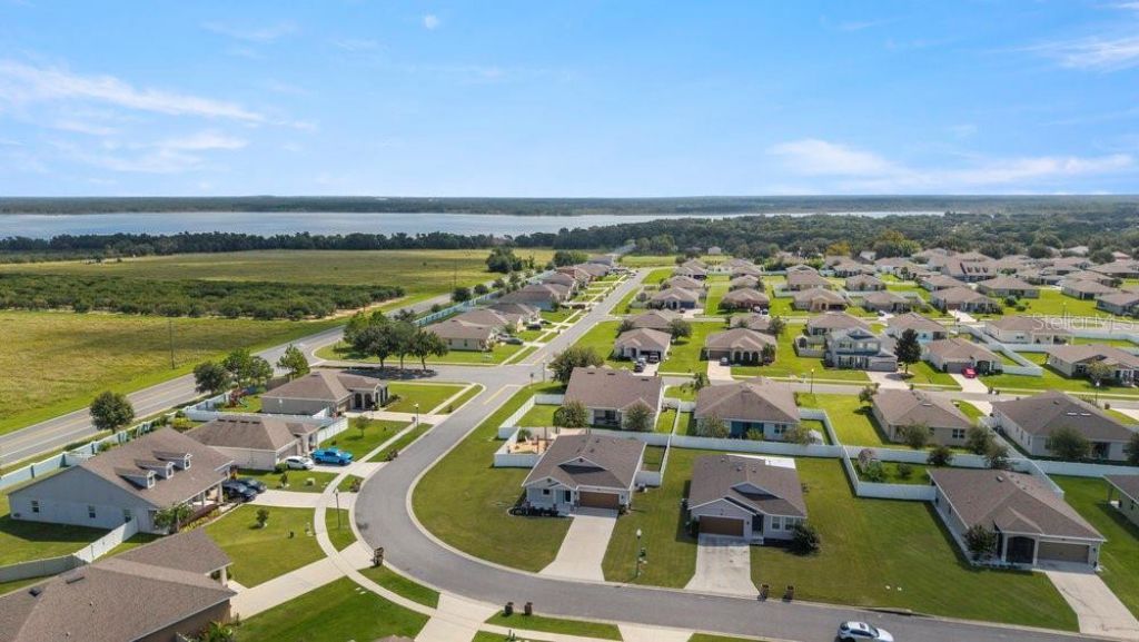 13536 Lake Yale View Loop, Grand Island, FL 32735 Photo