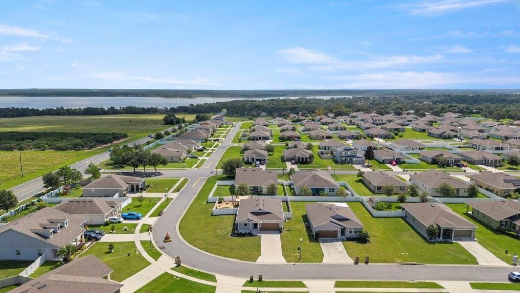 13536 Lake Yale View Loop, Grand Island, FL 32735 Photo