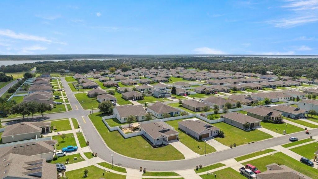 13536 Lake Yale View Loop, Grand Island, FL 32735 Photo