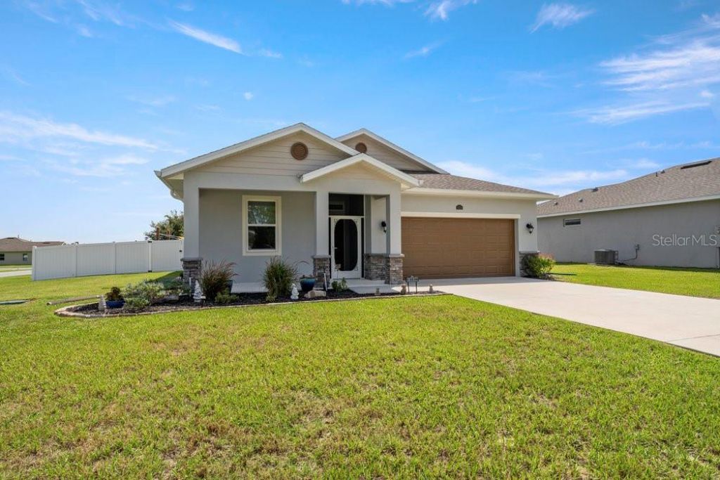 13536 Lake Yale View Loop, Grand Island, FL 32735 Photo