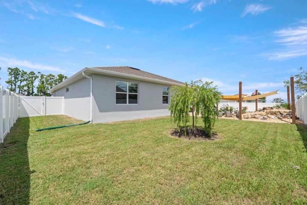 13536 Lake Yale View Loop, Grand Island, FL 32735 Photo