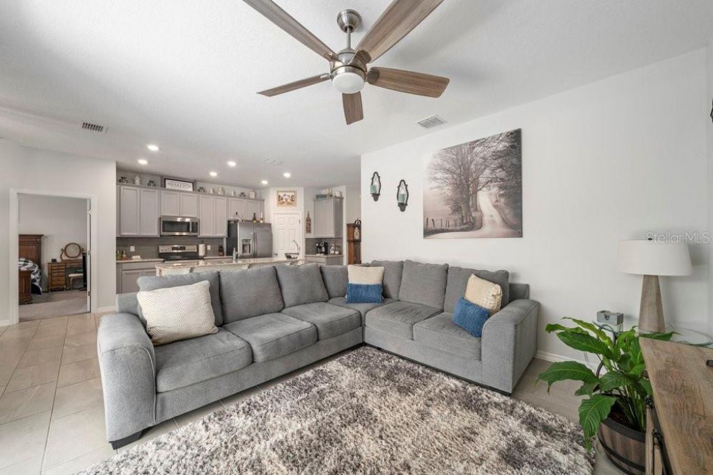 13536 Lake Yale View Loop, Grand Island, FL 32735 Photo