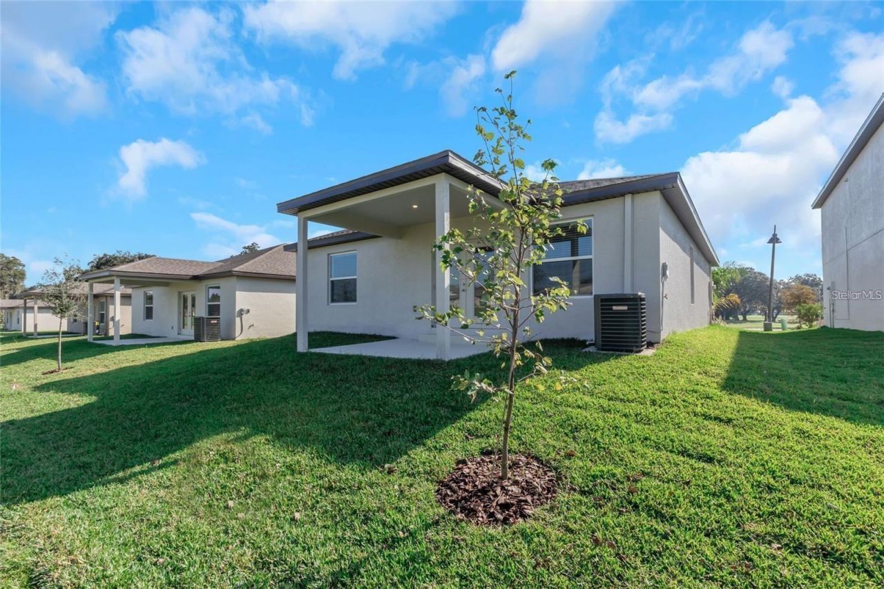 6773 Branham Mill Court, Zephyrhills, FL 33542 Photo