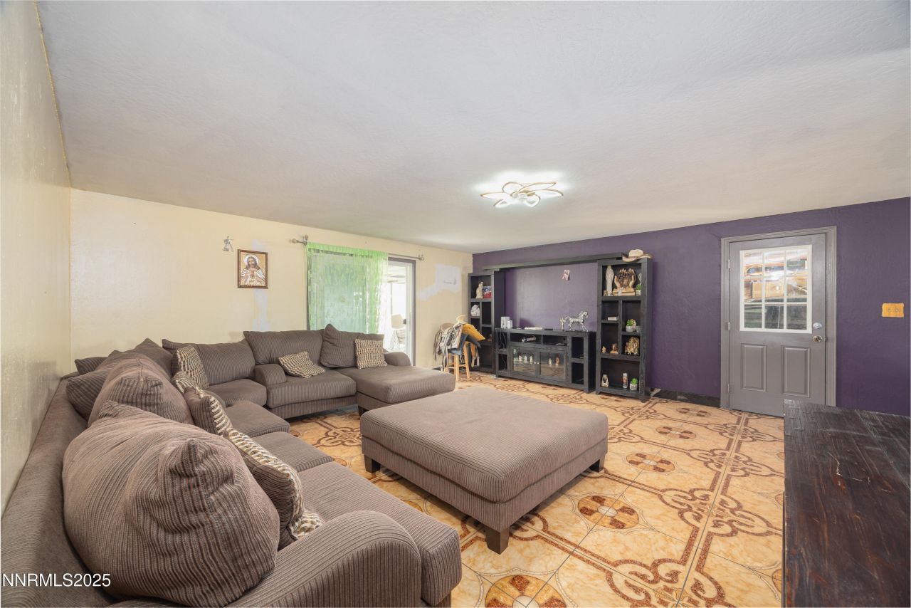 11605 Lemmon Drive, Reno, NV 89506 Photo