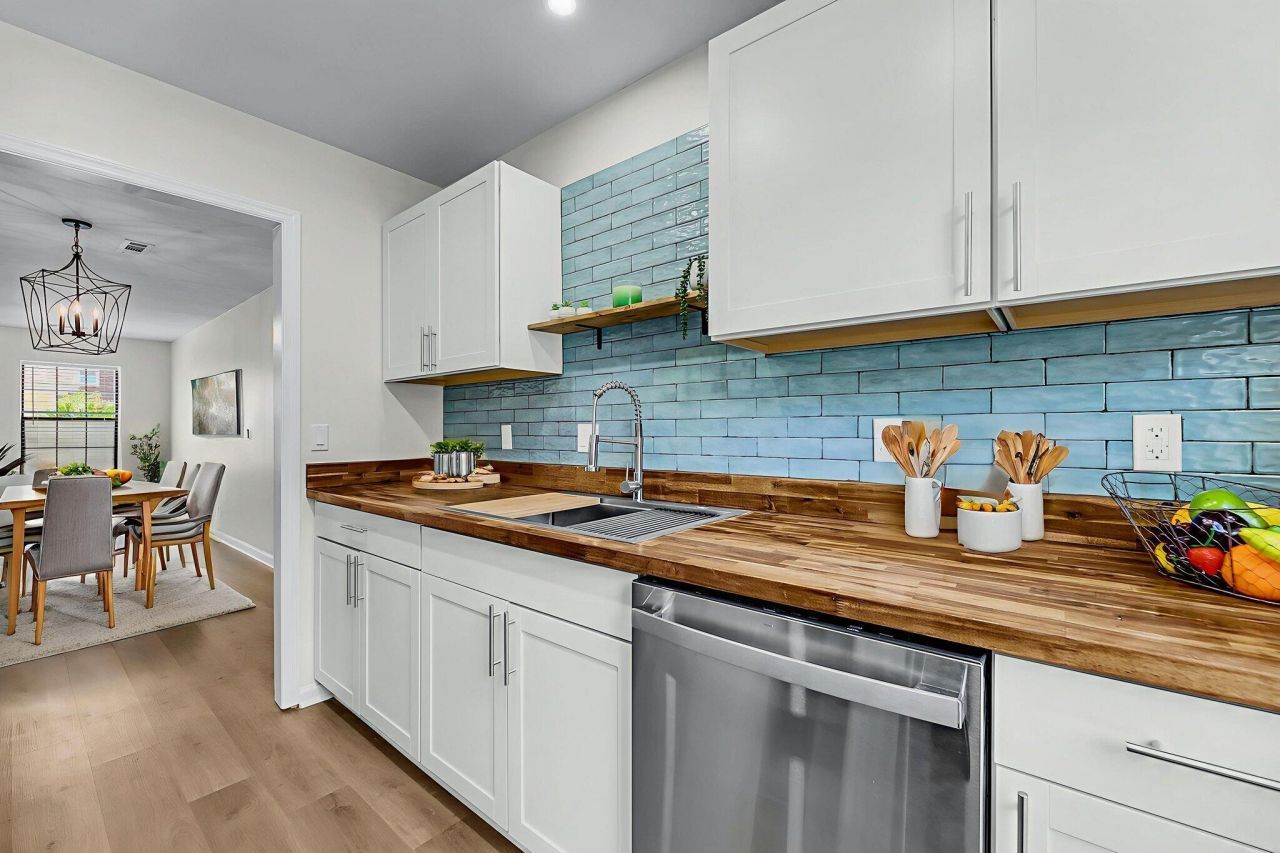 2912 Oxford Place Photo 10