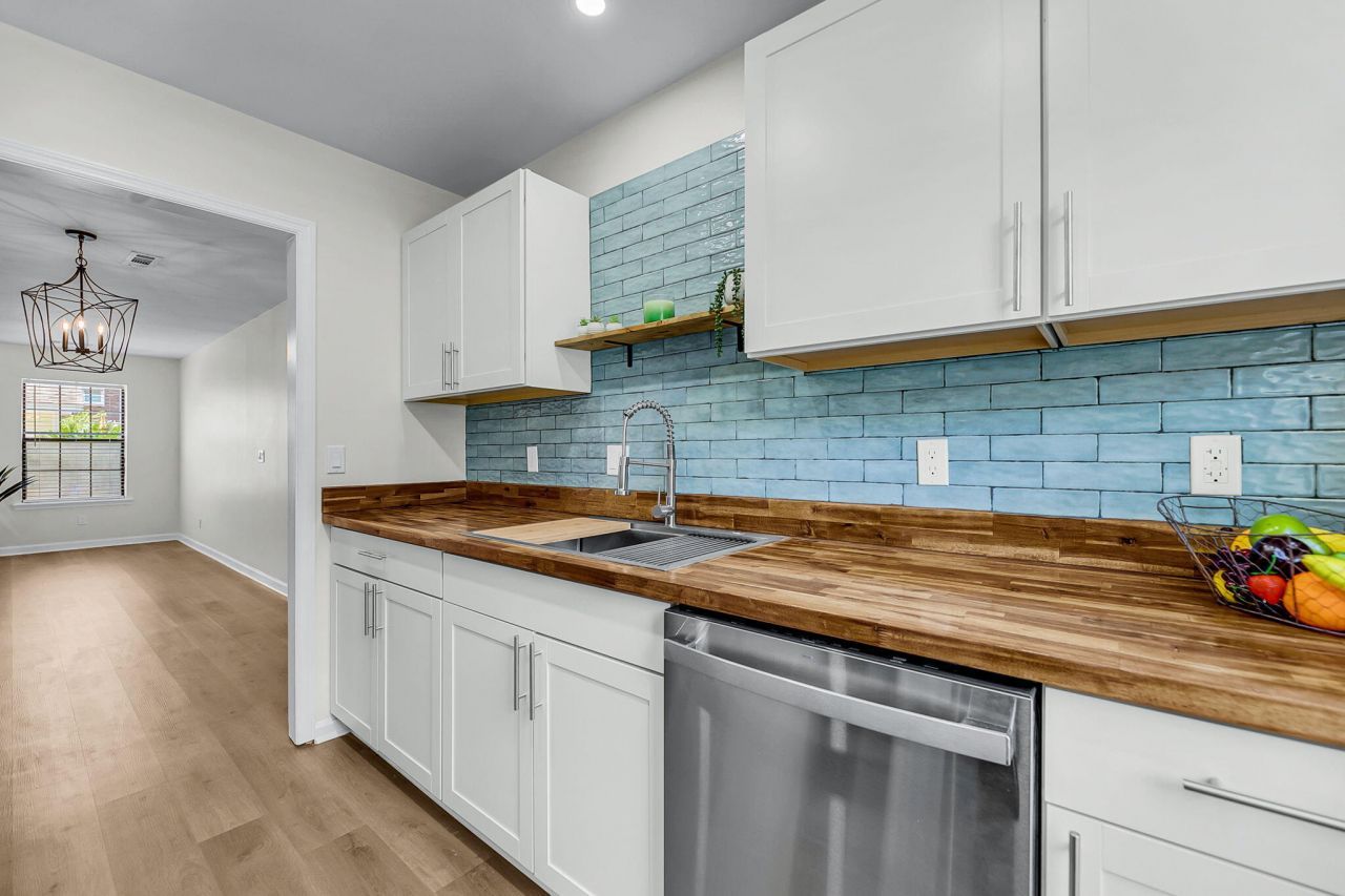 2912 Oxford Place Photo 11