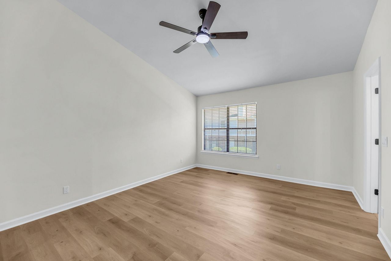 2912 Oxford Place Photo 20