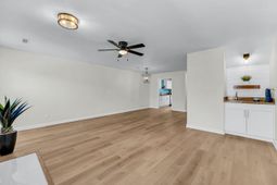 2912 Oxford Place photo 4