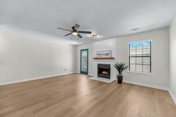 2912 Oxford Place photo 4