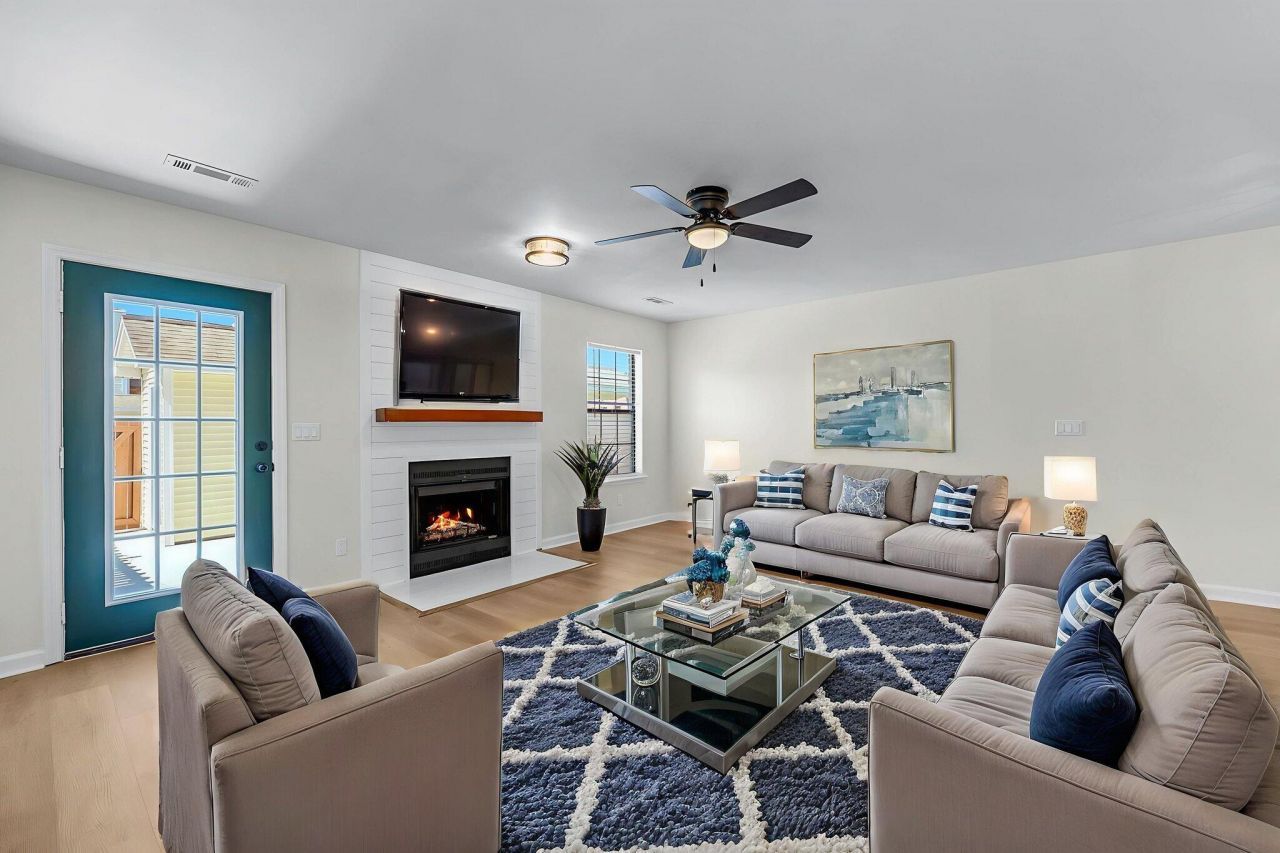 2912 Oxford Place Photo 6