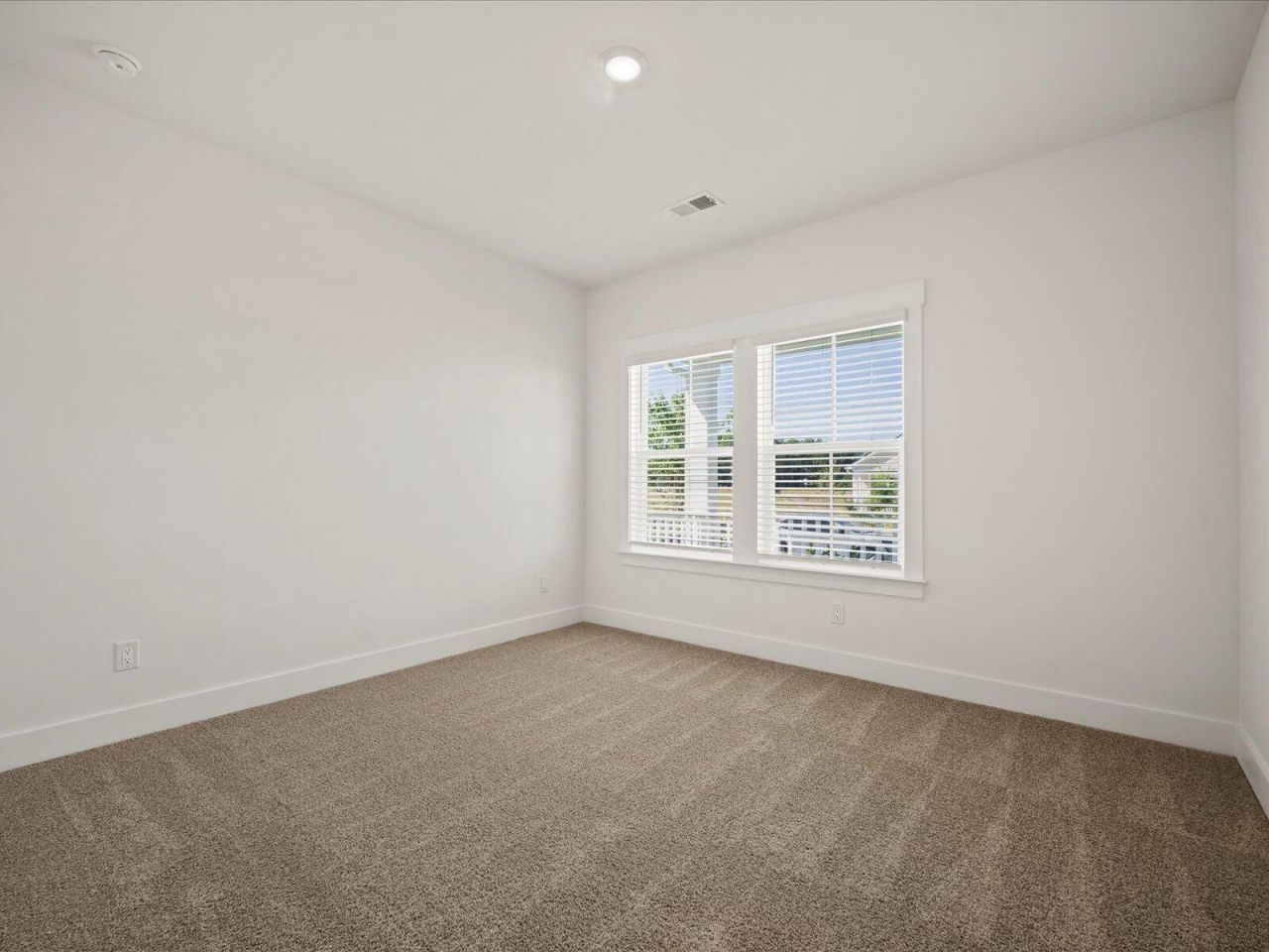 106 Indigo Cove Boulevard Photo 13