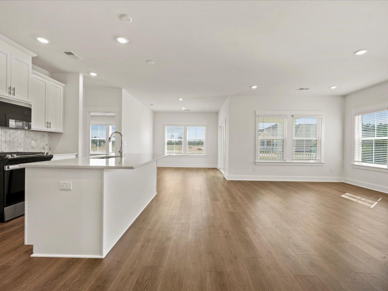 106 Indigo Cove Boulevard Photo 18