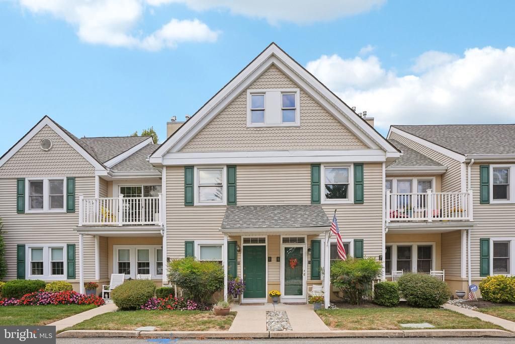 9 Comly Court, Flourtown, PA 19031 Main Photo