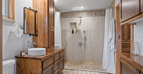 1935 Apache Avenue, South Lake Tahoe, CA 96150 Photo