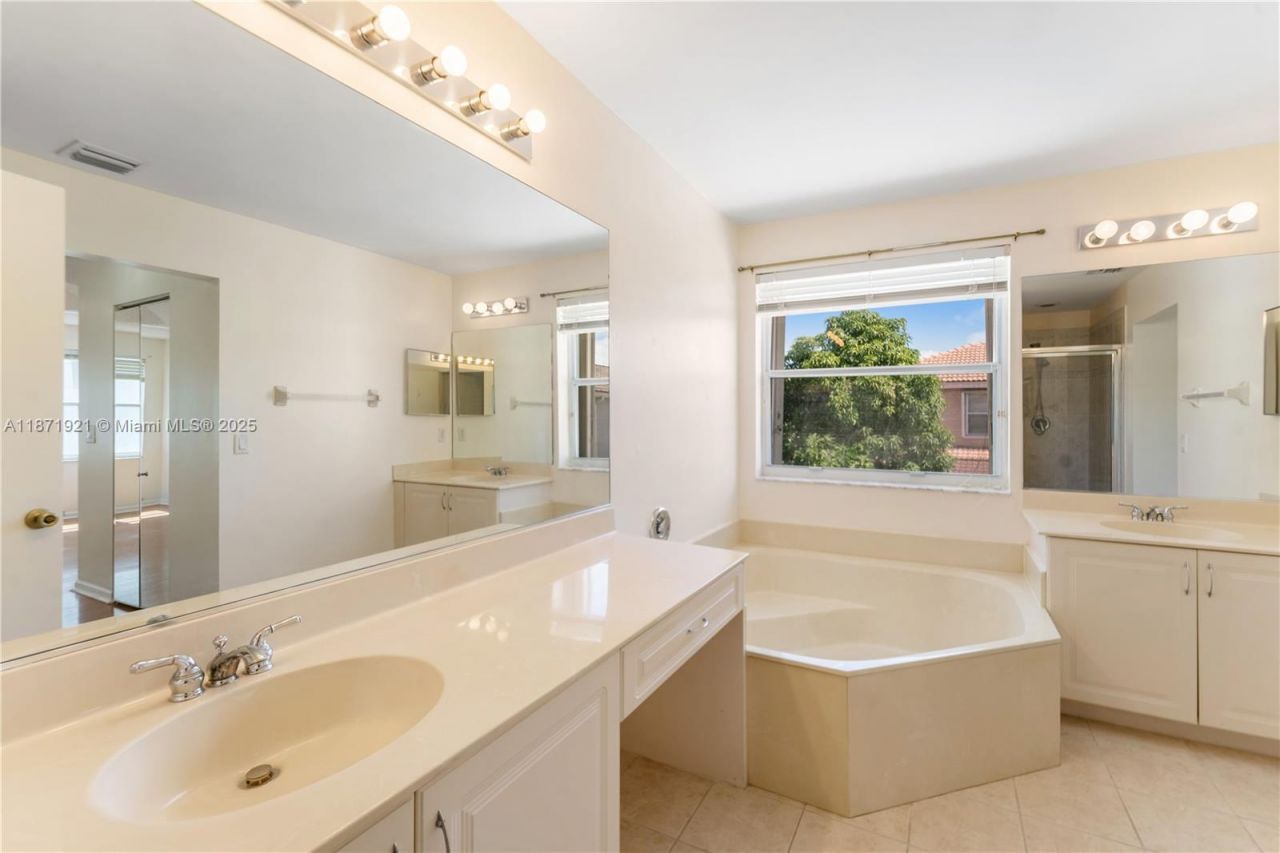 1943 SW 149th Ave, Miramar, FL 33027 Photo