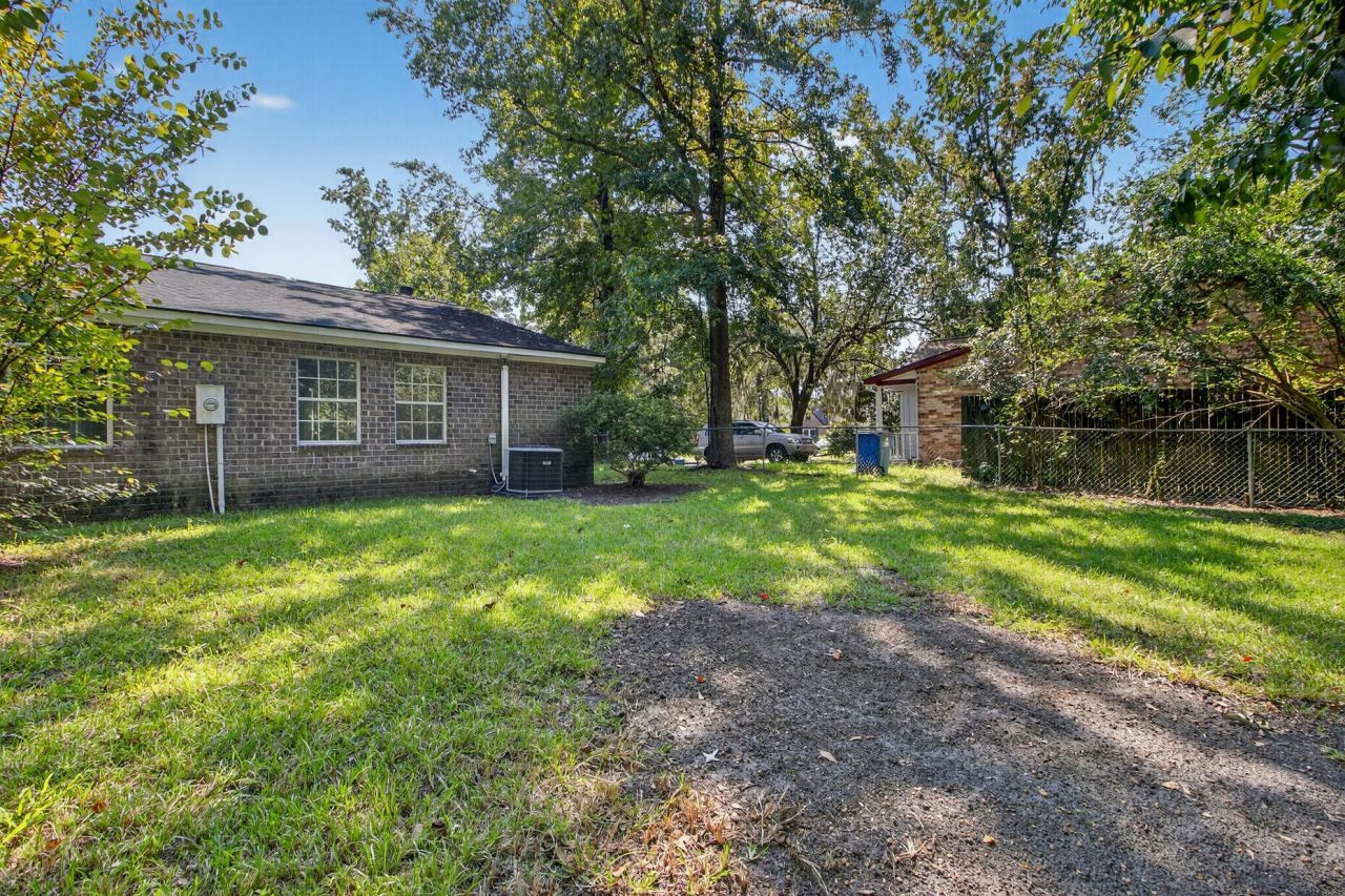 9512 Raven Drive Photo 27