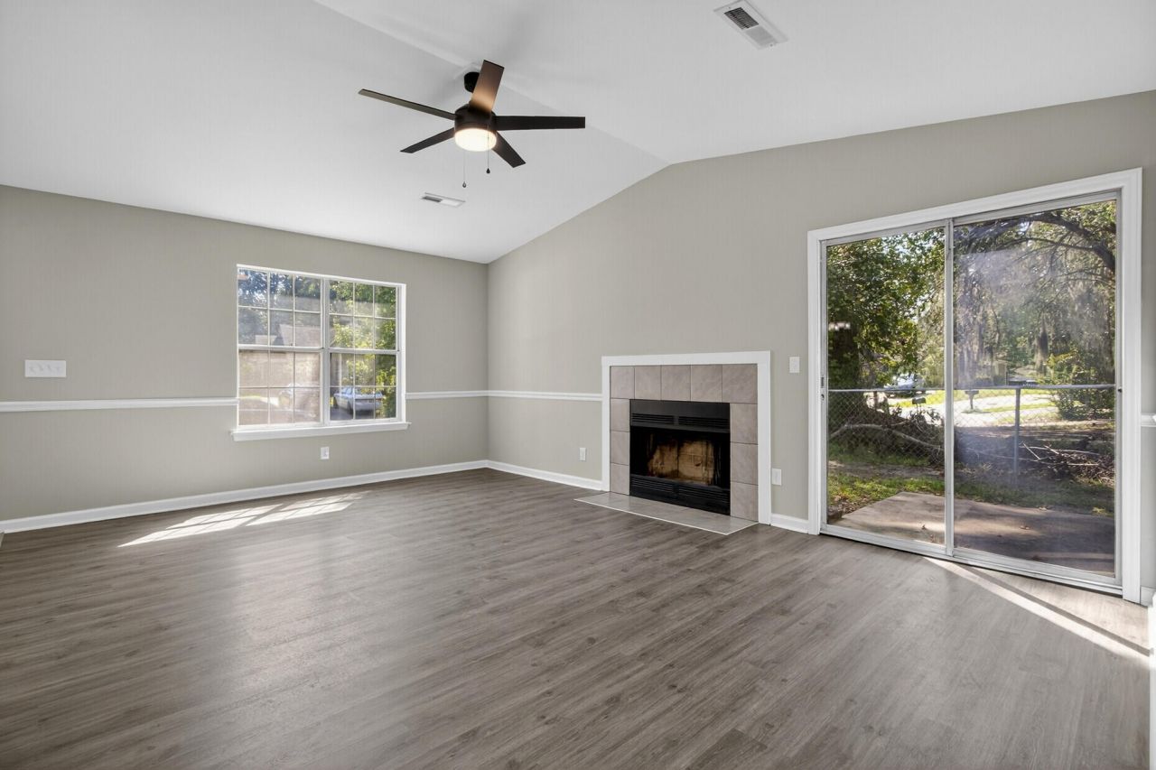 9512 Raven Drive Photo 4