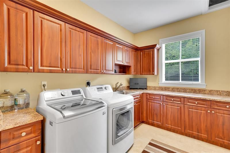 11001 SW 75th Court, Pinecrest, FL 33156 Photo