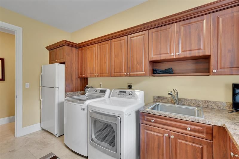 11001 SW 75th Court, Pinecrest, FL 33156 Photo