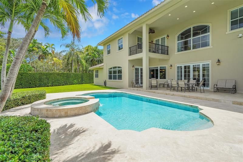 11001 SW 75th Court, Pinecrest, FL 33156 Photo