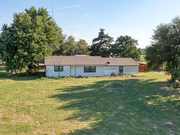 18338 E 1060 Road, Cheyenne, OK 73628